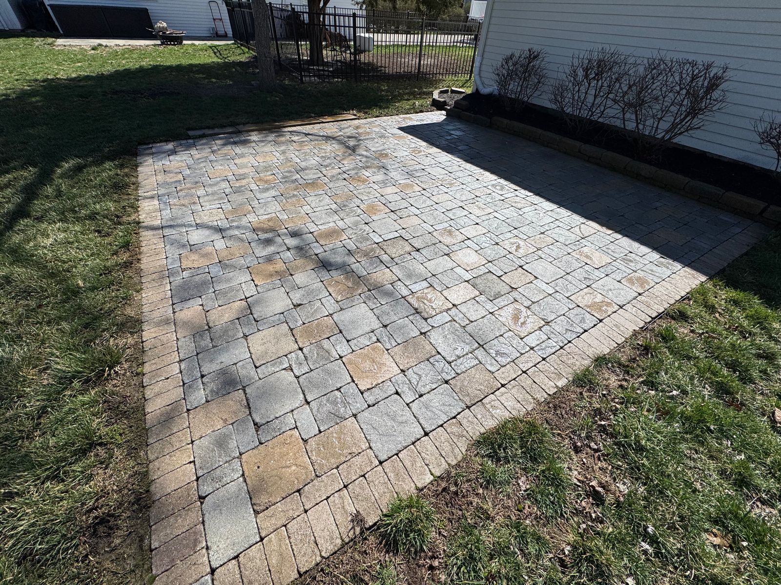 Multicolor paver patio freshly cleaned